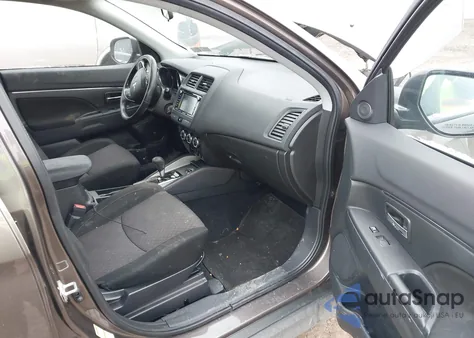 2018 Mitsubishi Outlander Sport 2.0 Le z USA, uszkodzony, nr VIN JA4AR3AU0JZ028014